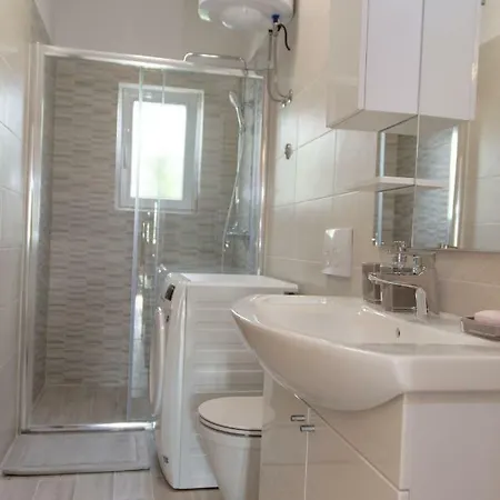 Apartman Kuzmanic Kaštela Exterior foto