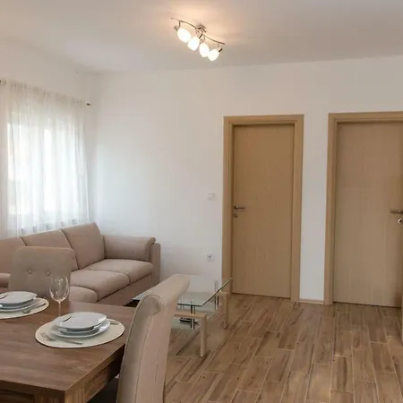 Apartman Kuzmanic Kaštela Exterior foto