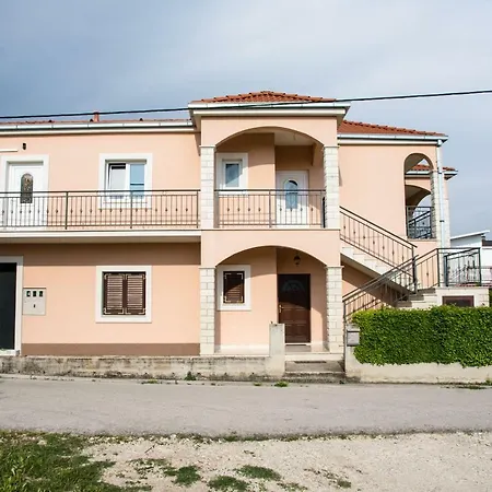 Apartman Kuzmanic Kaštela Exterior foto