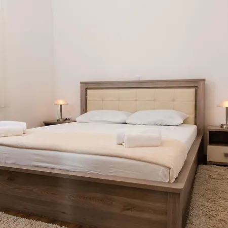 Apartman Kuzmanic Kaštela Exterior foto